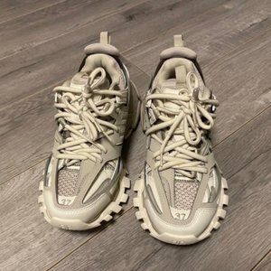 Balenciaga sneakers lady Beautiful